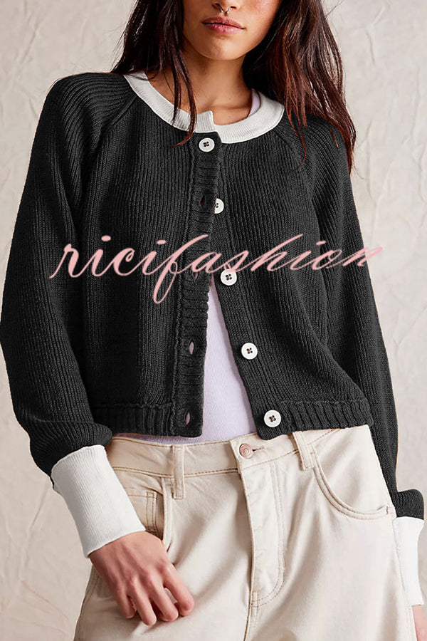 Stylish Contrasting Crew Neck Buttoned Knitted Cardigan