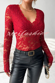 Solid Color Lace V-neck Long-sleeved Slim-fit Top