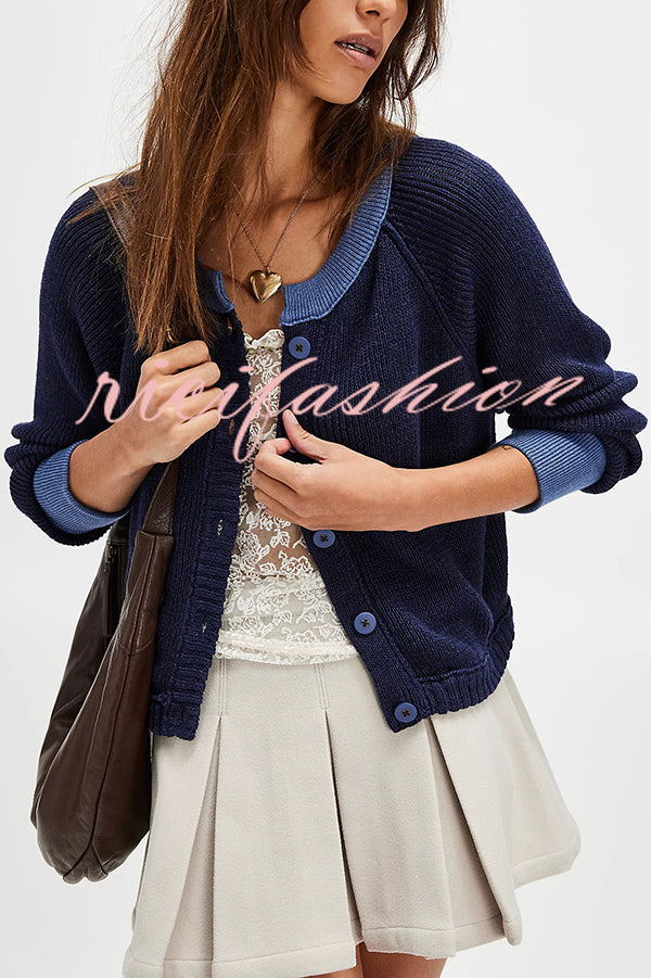 Stylish Contrasting Crew Neck Buttoned Knitted Cardigan