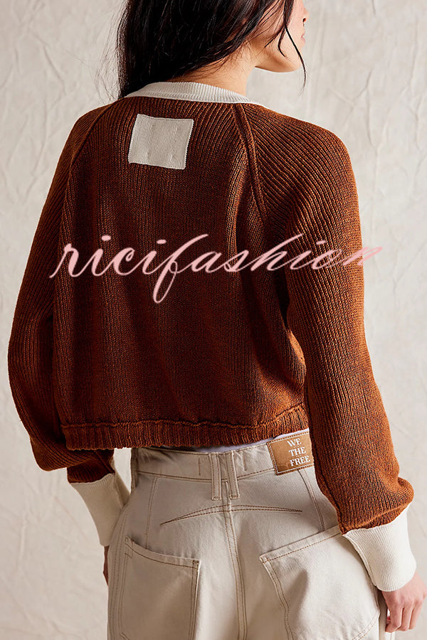 Stylish Contrasting Crew Neck Buttoned Knitted Cardigan